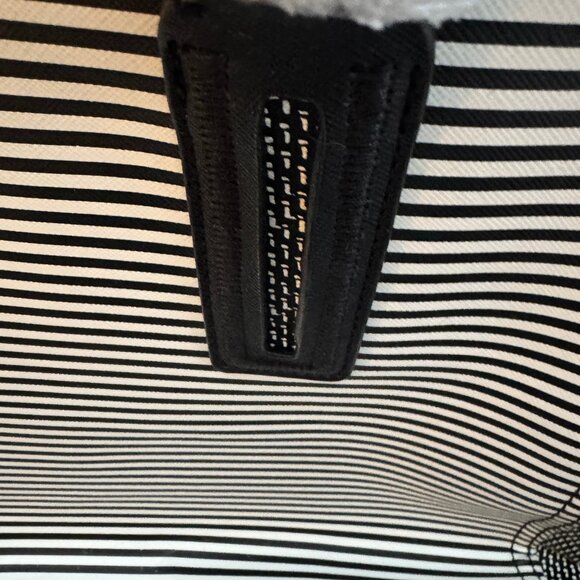 Stella & Dot Madison Tech Tote Shoulder Bag EXPANDABLE Black & White Stripes NEW - Picture 3 of 12